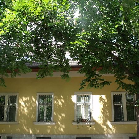 Adalbert Ház Budapest Esterno foto