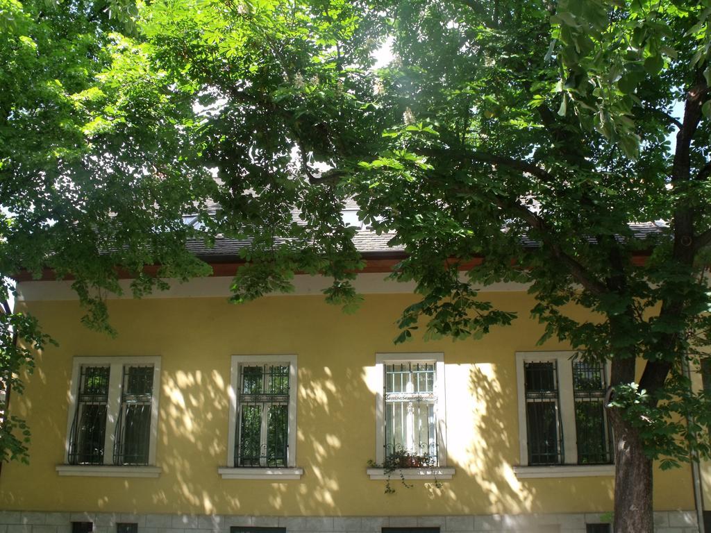Adalbert Ház Budapest Esterno foto